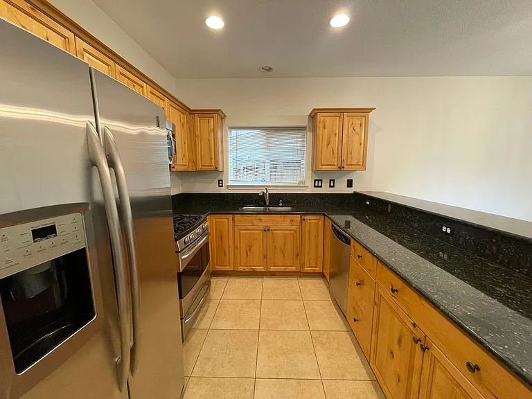 3720 Coastal St — Photo 4