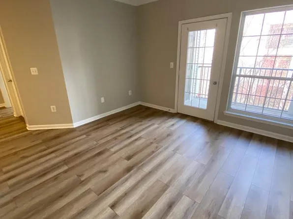 4854 Eisenhower Ave, Alexandria, VA 22304