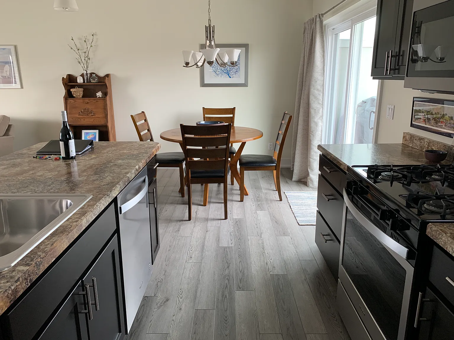 2 bed, 1125 sqft, $1,700 — Photo 3