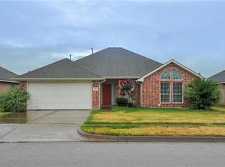 707 Hill Ln, Cleburne, TX 76033