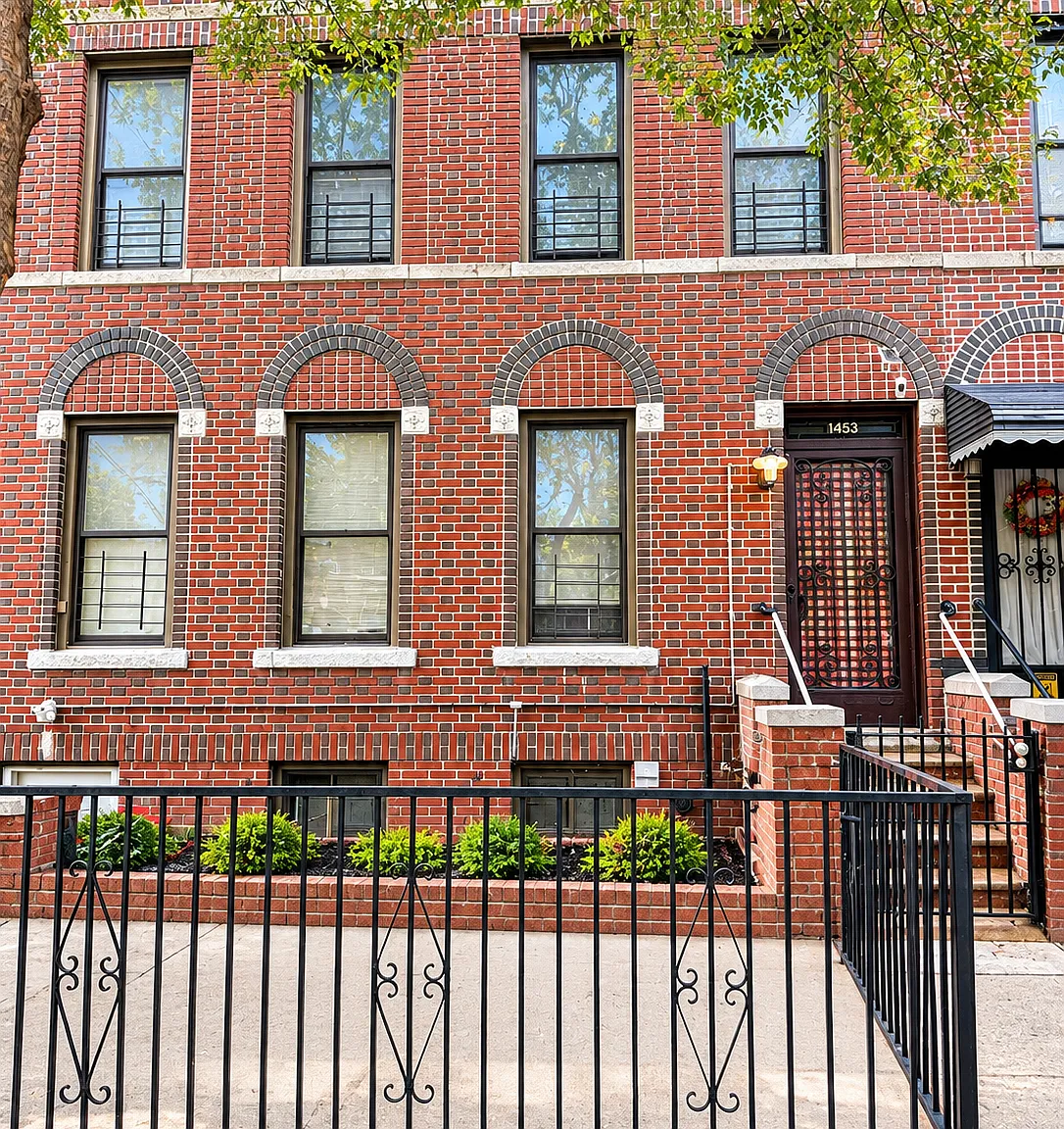 2 bed, $2,500 — Photo 1