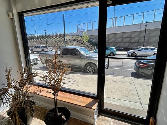 3rd image of 2954 Richmond St Floor 1