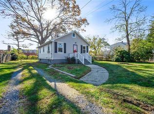 51 E Smith St, Amityville, NY 11701
