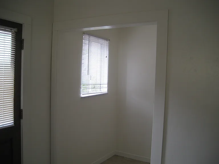 889 Lighthouse Ave — Photo 5