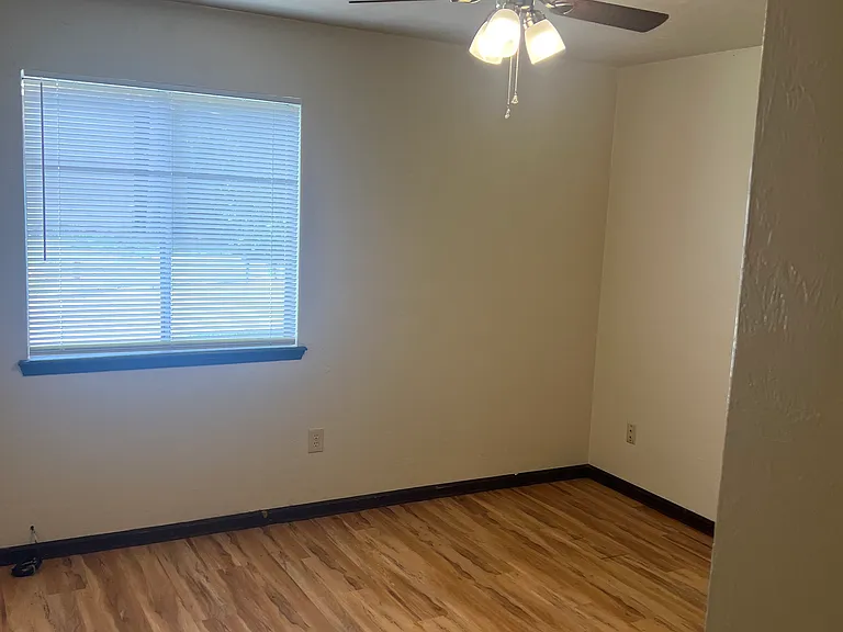 741 Pointe Ct #C — Photo 5