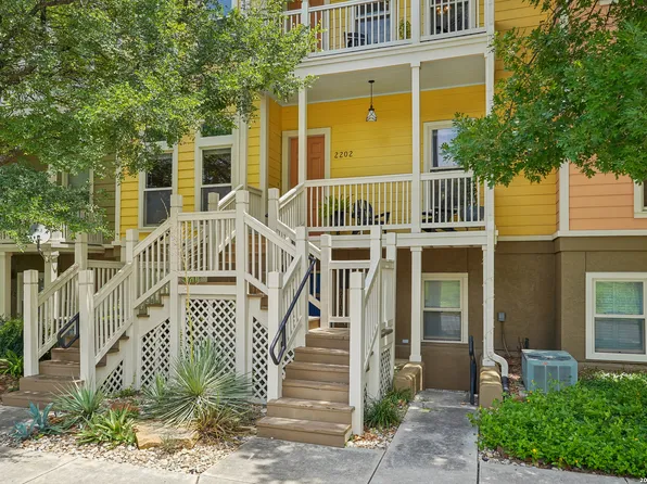 400 E GUENTHER ST #2202, San Antonio, TX 78210