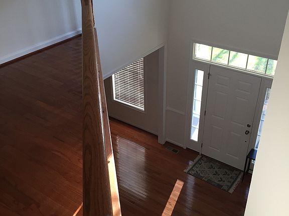 5th image of 48 Melvin Dr