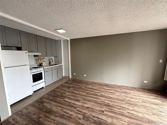 2nd image of 2345 Ala Wai Blvd APT 1015