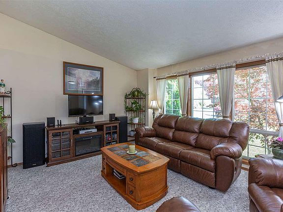 2nd image of 23617 E Maxwell Dr