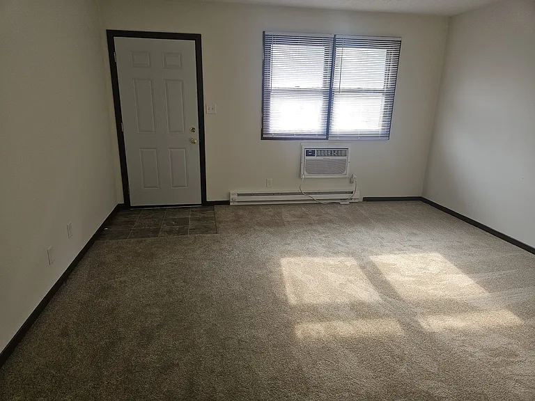 1002 Quail Dr #19 — Photo 3