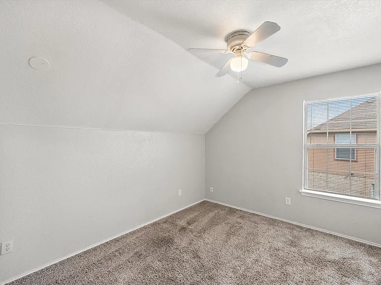 404 Kings Way Dr #A — Photo 13