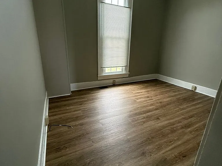 321 W Charles St #1 — Photo 5