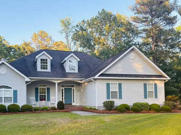 733 Flanders Ln, Dublin, GA 31021