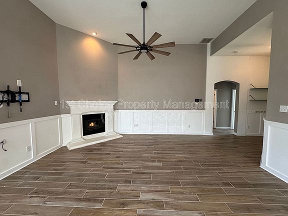 4th image of 6209 Claire Dr