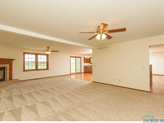 5th image of 13909 W Sylvania Ave