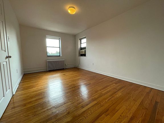 5th image of 5208-5240 Stanton Ave #216