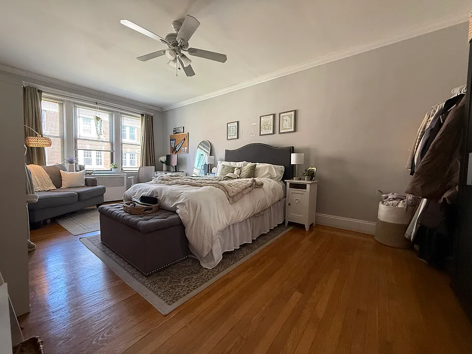 10 Greenway Ct #4