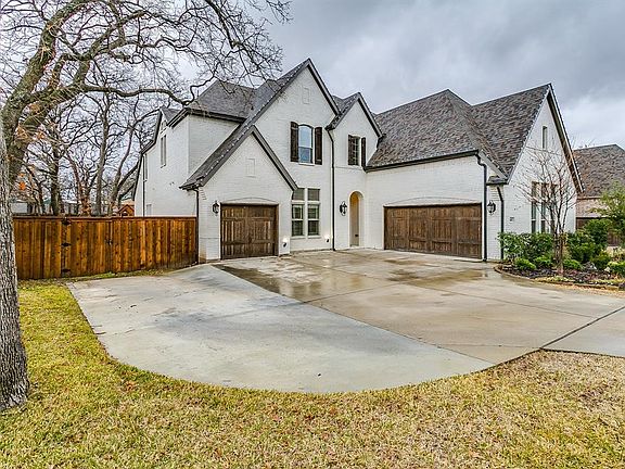 2nd image of 603 Oak Grove Ln
