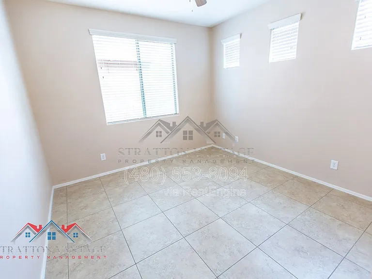 2728 E Megan St — Photo 19