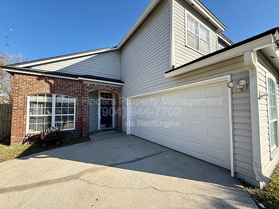 3rd image of 3785 Union Pacific Dr E