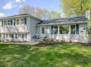 60 Colburn Dr, Poughkeepsie, NY 12603
