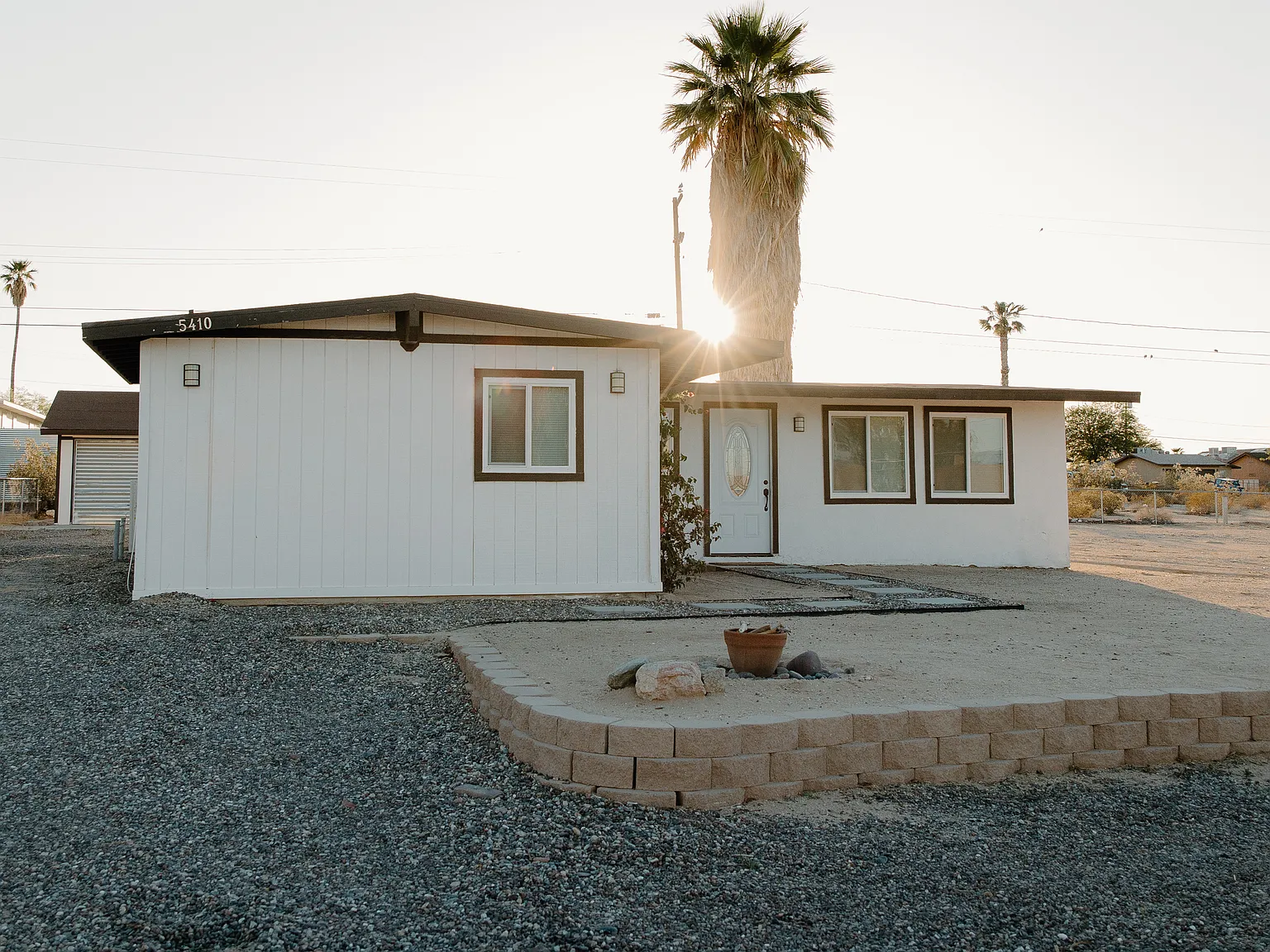 3 bed, 1272 sqft, $1,995 — Photo 1