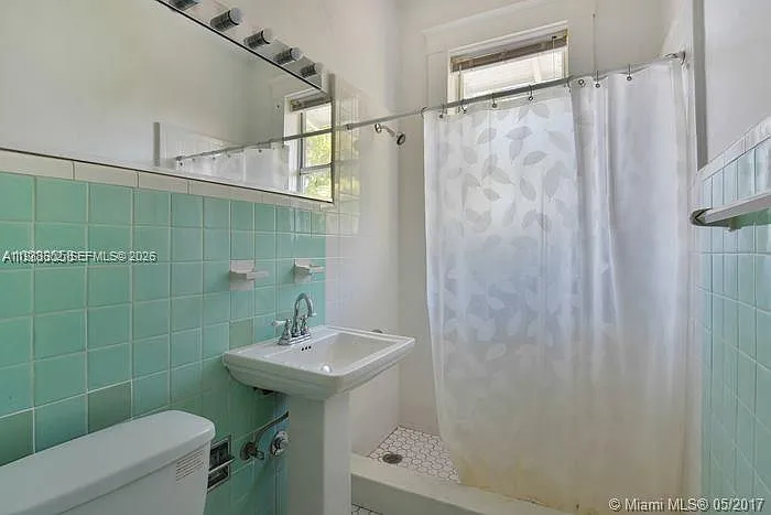 2000 S Miami Ave — Photo 11