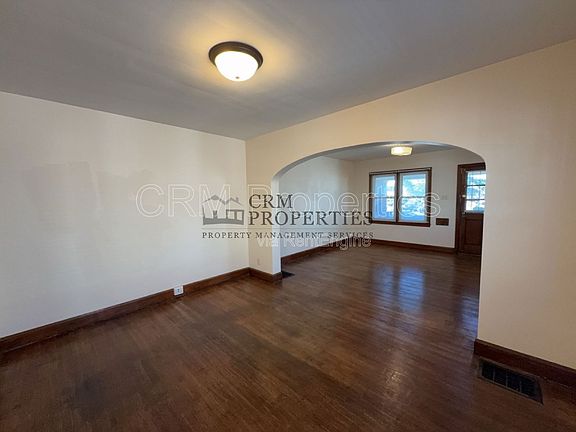 5th image of 933 N Linwood Ave