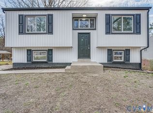 9431 Lost Forest Dr, North Chesterfield, VA 23237