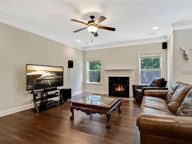 2532 Kinglet Ct — Photo 7