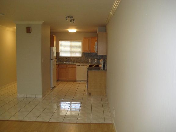 3rd image of 825 Opal Dr APT 3