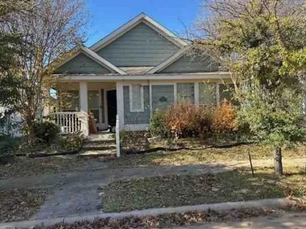 1401 Live Oak Ln, Aubrey, TX 76227