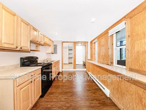 4th image of 306 N Potomac St