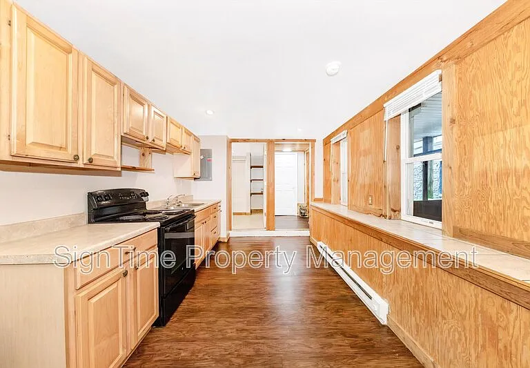 306 N Potomac St — Photo 4