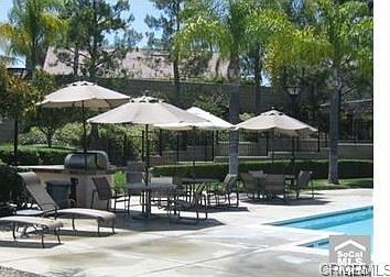 4th image of 3512 Hawthorne Dr