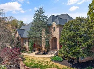 9007 Linksvue Dr, Knoxville, TN 37922