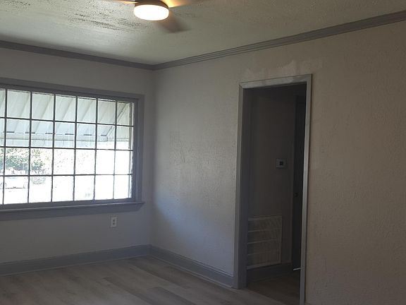 4th image of 605 N 6th St