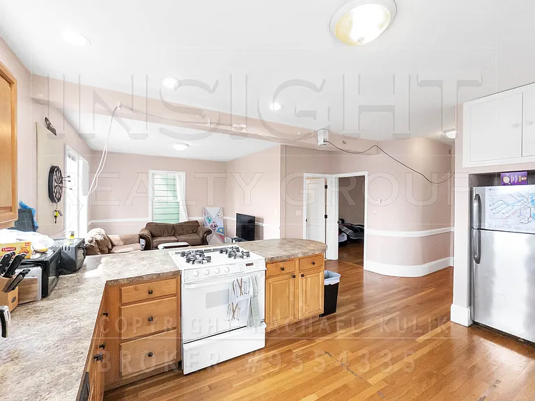 32 Fisher Ave #2A — Photo 5