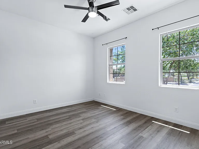 10218 E Bergeron Ave — Photo 23