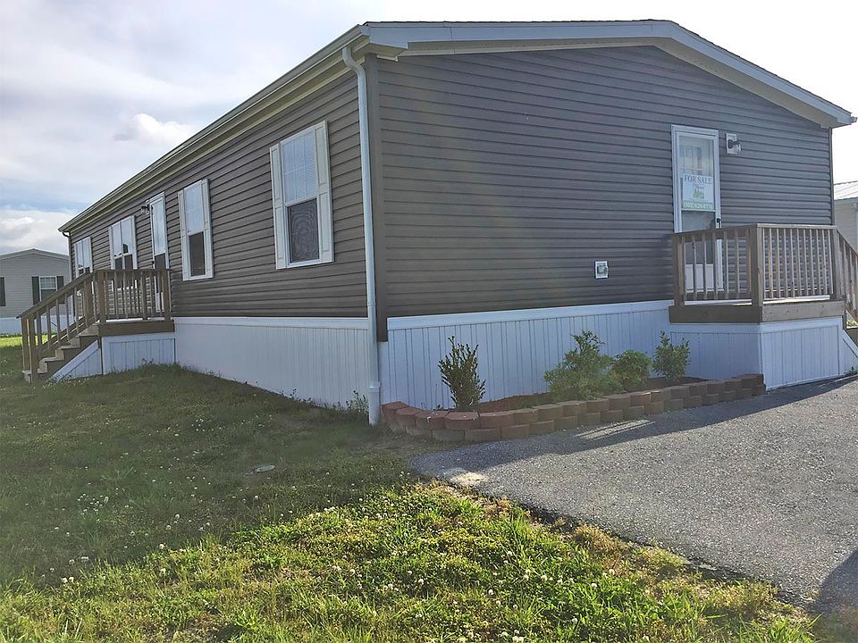 1st image of 74 Hitch Pond Cir