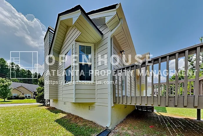 110 Rockefeller Ln — Photo 17