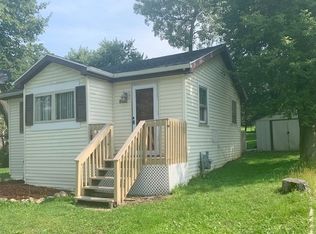 2908 E Hickory Dr, Wonder Lake, IL 60097