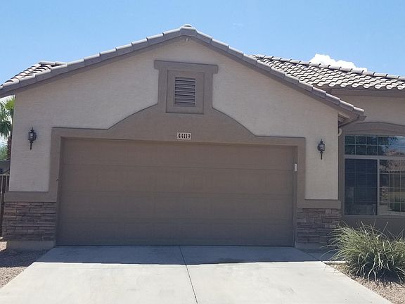 3rd image of 44119 W Juniper Ave