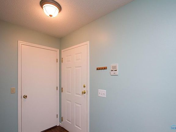 4th image of 5615 Baronswood Cir APT 102