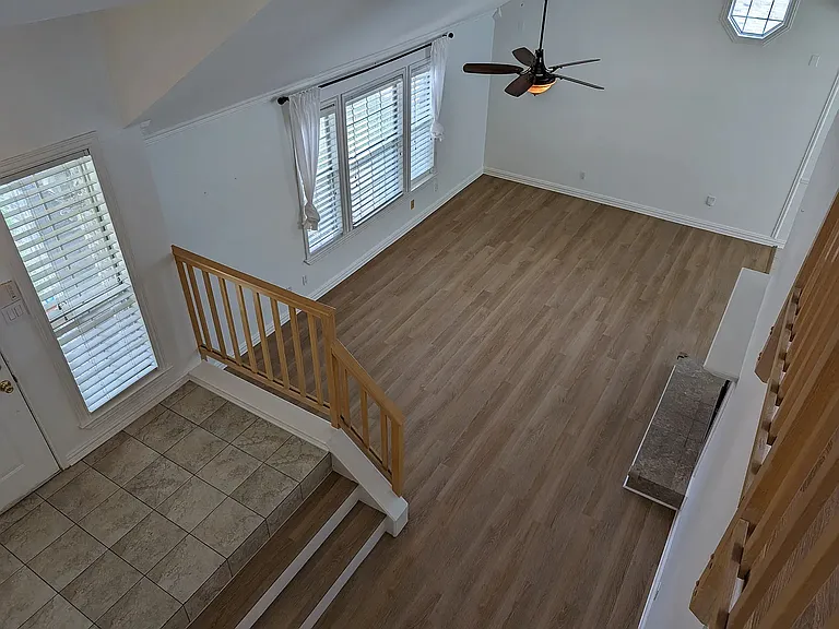 5232 Goodman Dr — Photo 2