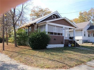 2nd image of 101 Pershing Ave