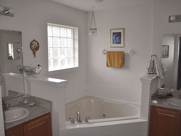 3rd image of 1543 Elsa Dr