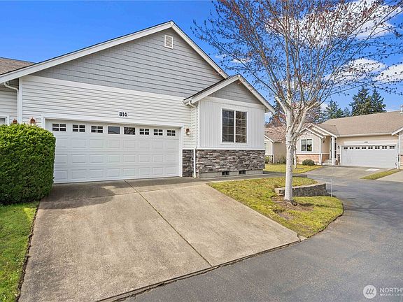 4th image of 814 10th Street SE