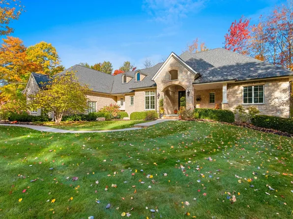 1060 Thornberry Creek Dr, Hobart, WI 54155