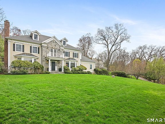3rd image of 81 Pinewood Road